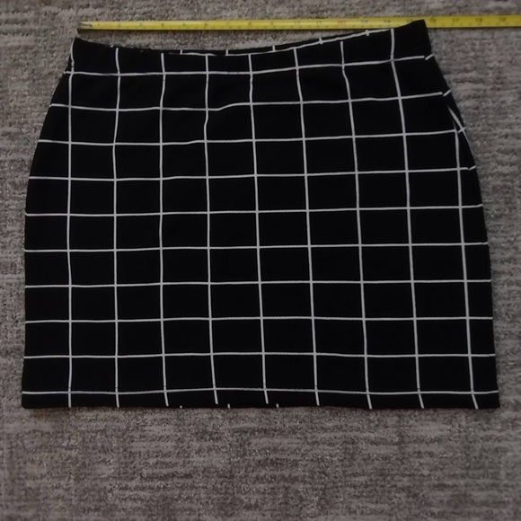 Window pane print alternative skirt - Picture 2 of 2